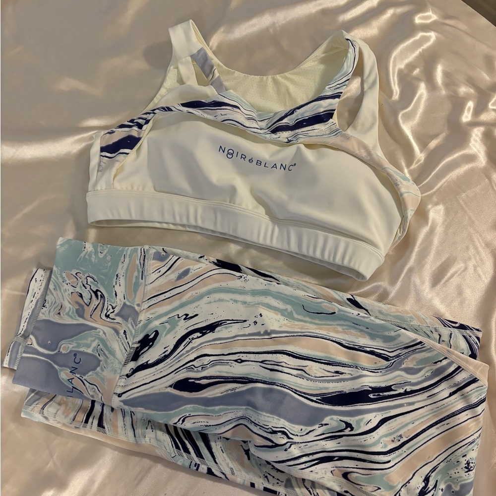 Noireblanc Activewear Set